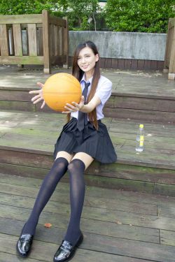 张倩白洁被弄高潮了