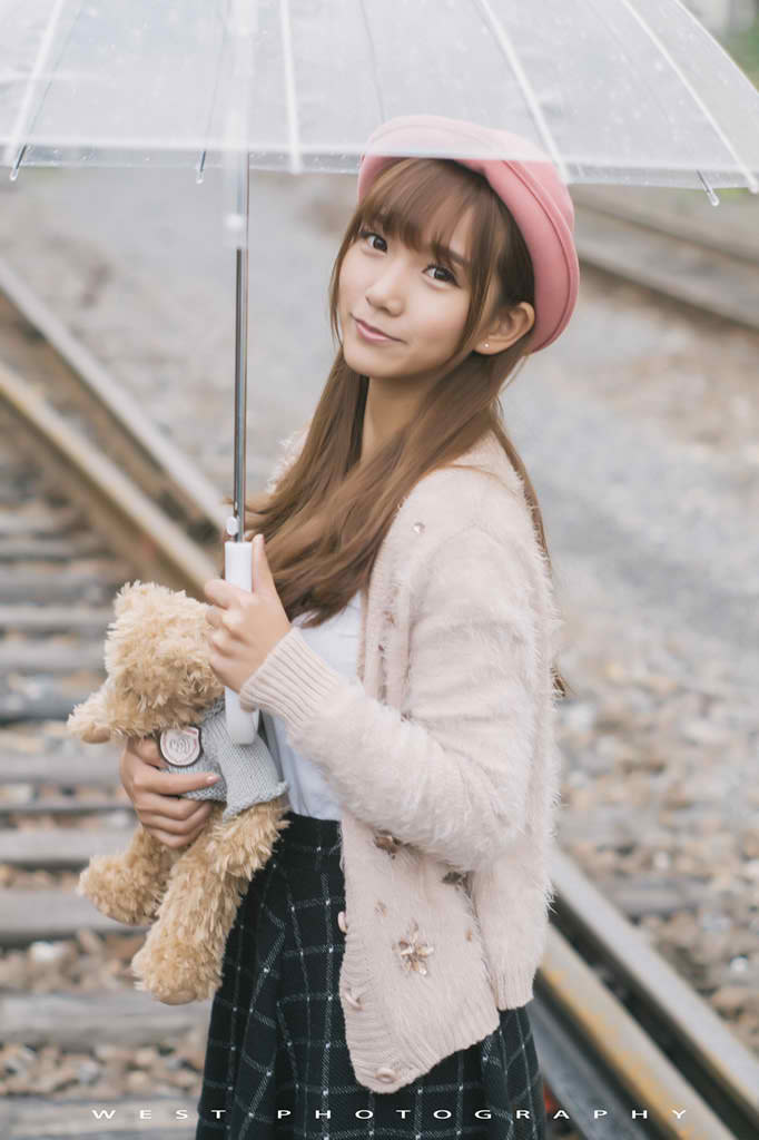 花吃了这女孩